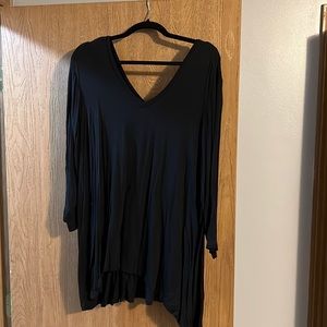 Black deep V neck top size 3x from Boutique +